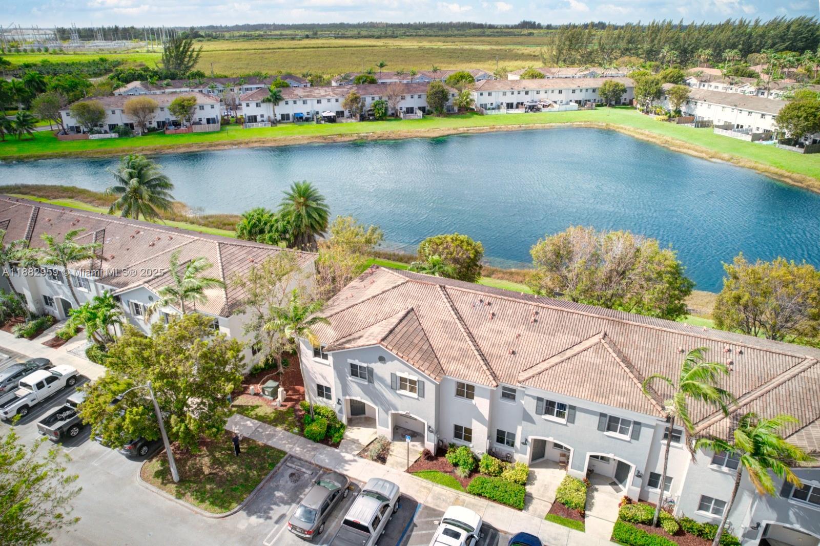 VENETIA GROVE - Residential