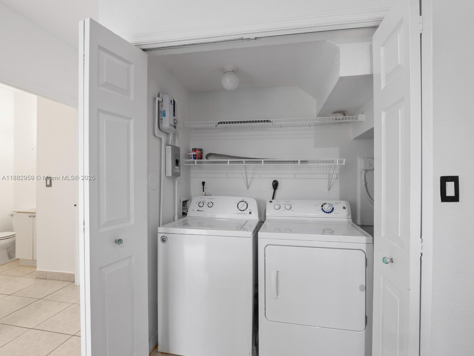 VENETIA GROVE - Residential