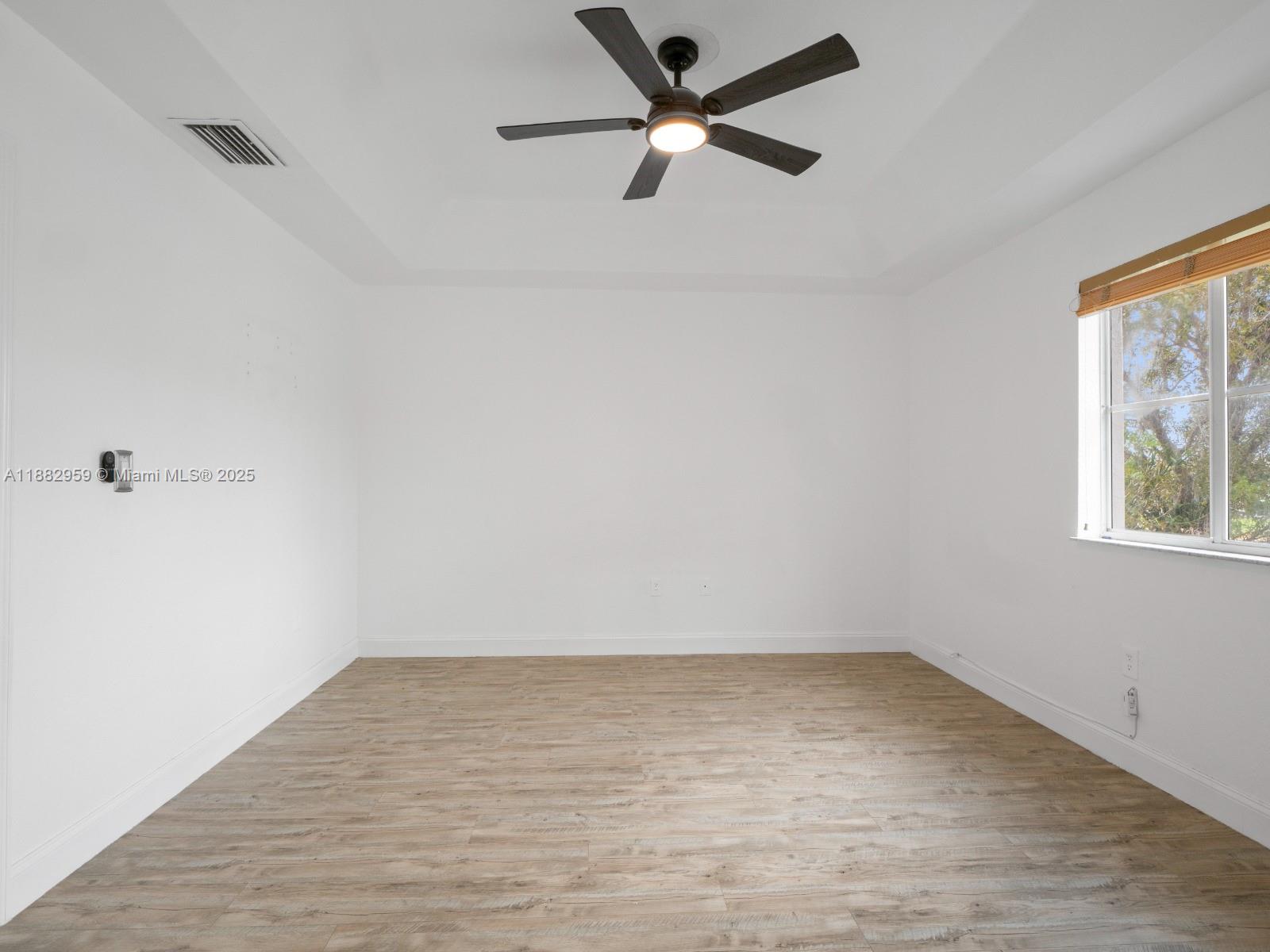 VENETIA GROVE - Residential