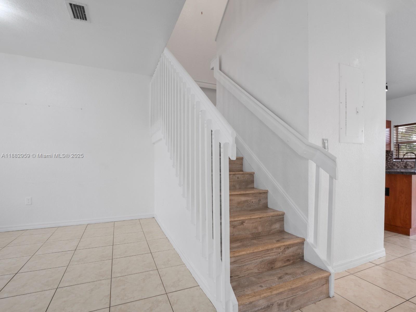 VENETIA GROVE - Residential