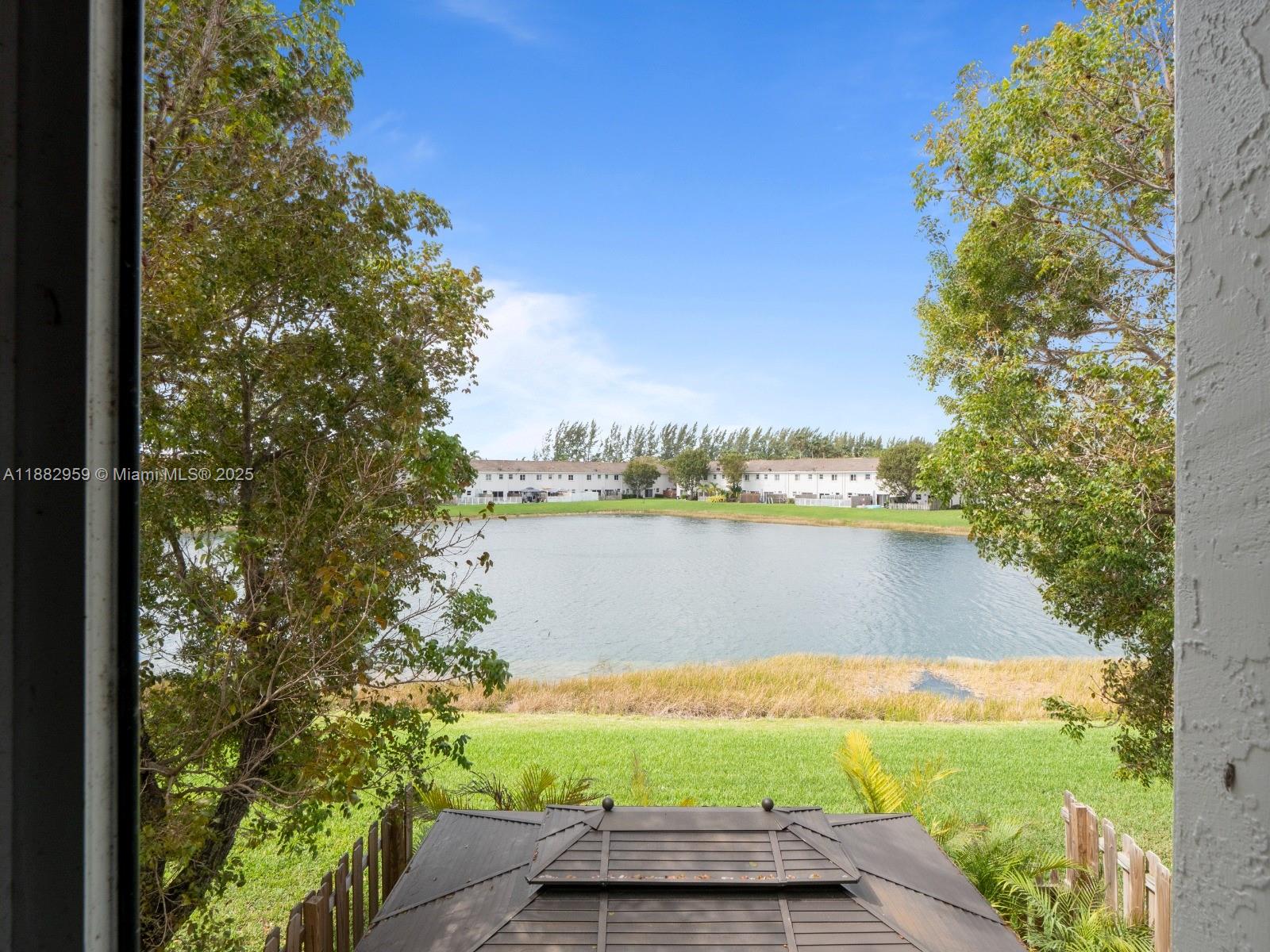 VENETIA GROVE - Residential