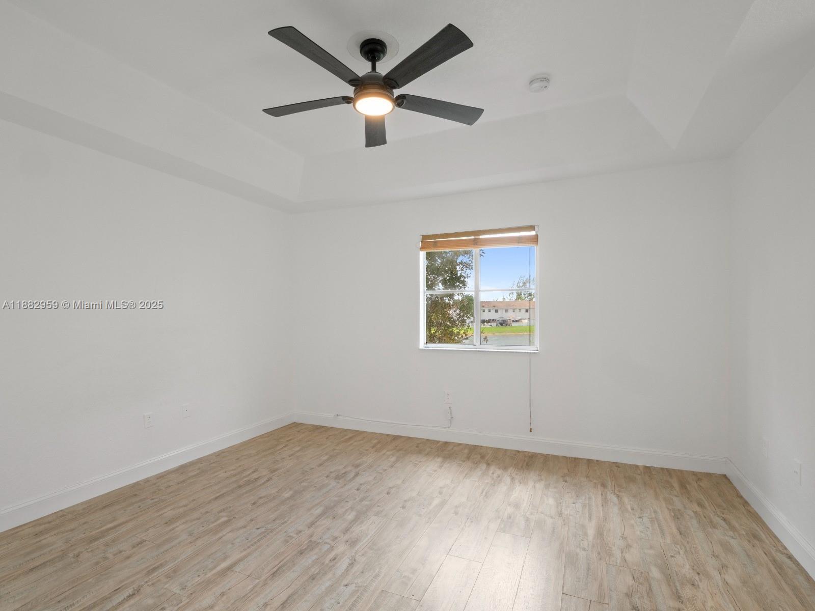 VENETIA GROVE - Residential