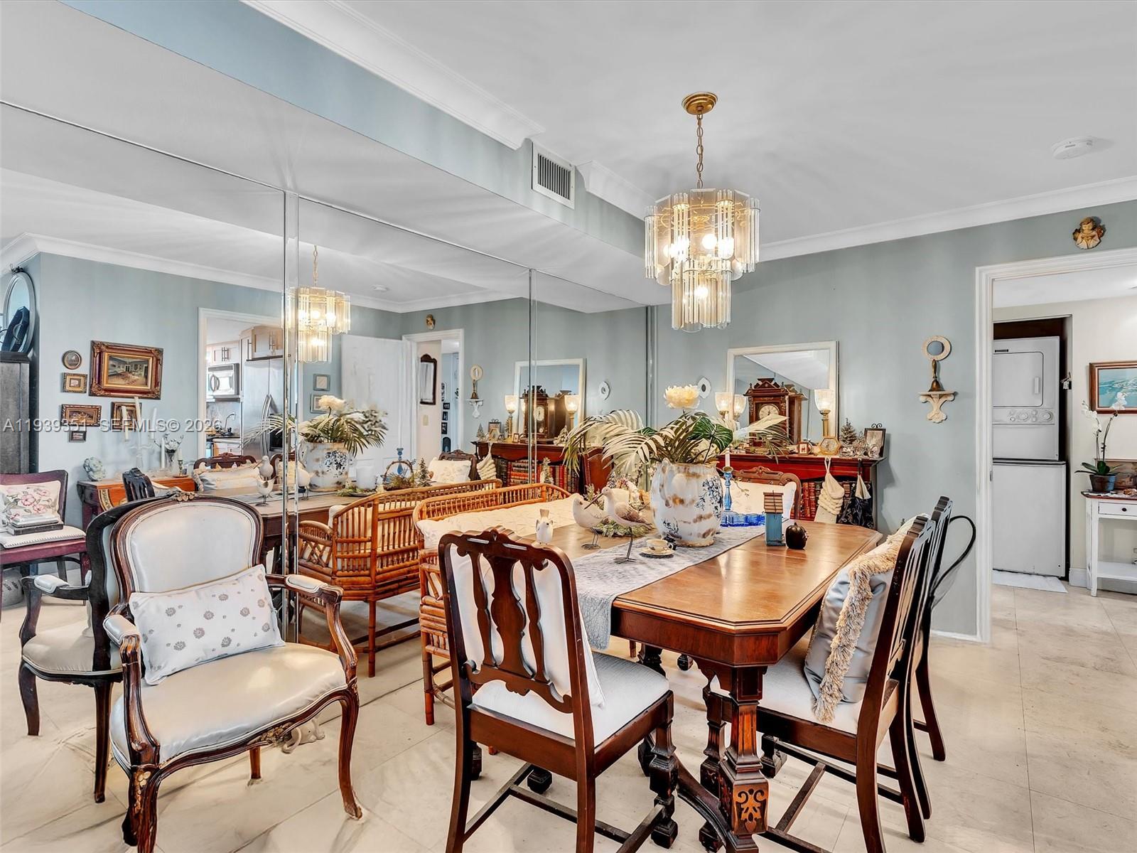 TOWERS OF QUAYSIDE CONDO - Residential