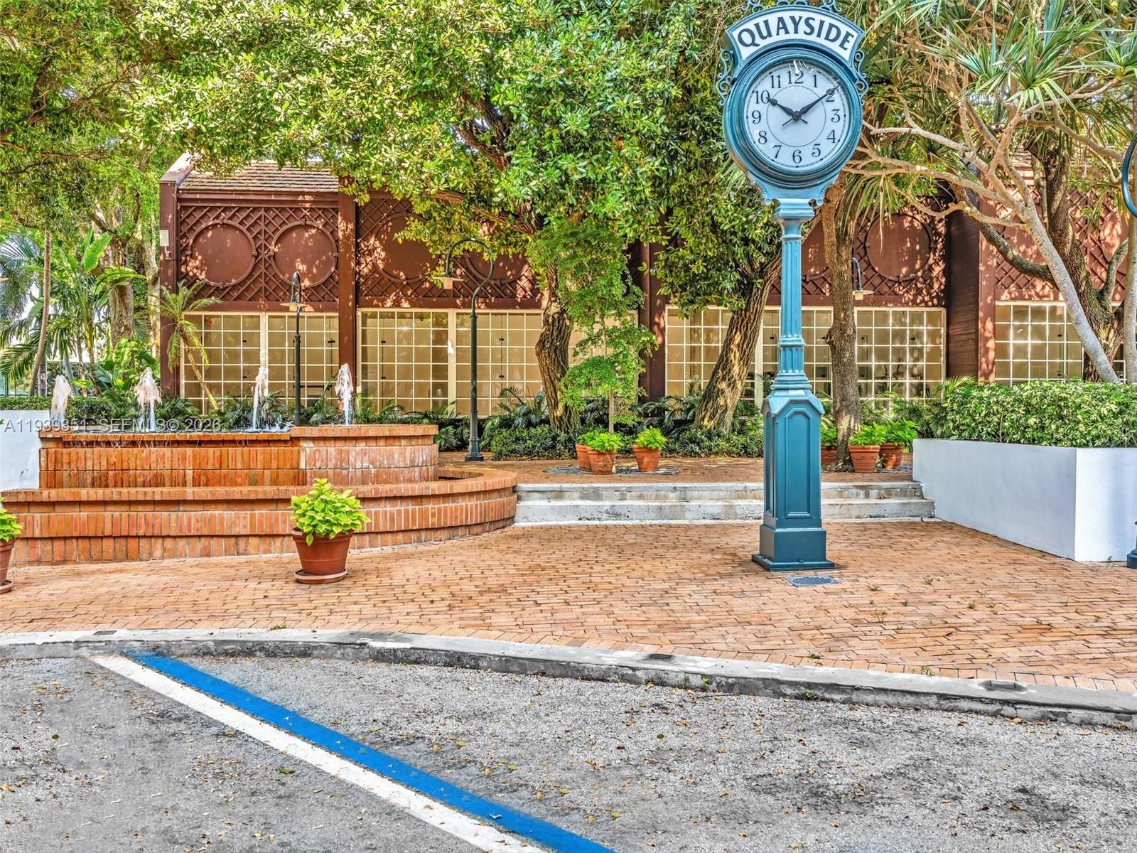 TOWERS OF QUAYSIDE CONDO - Residential