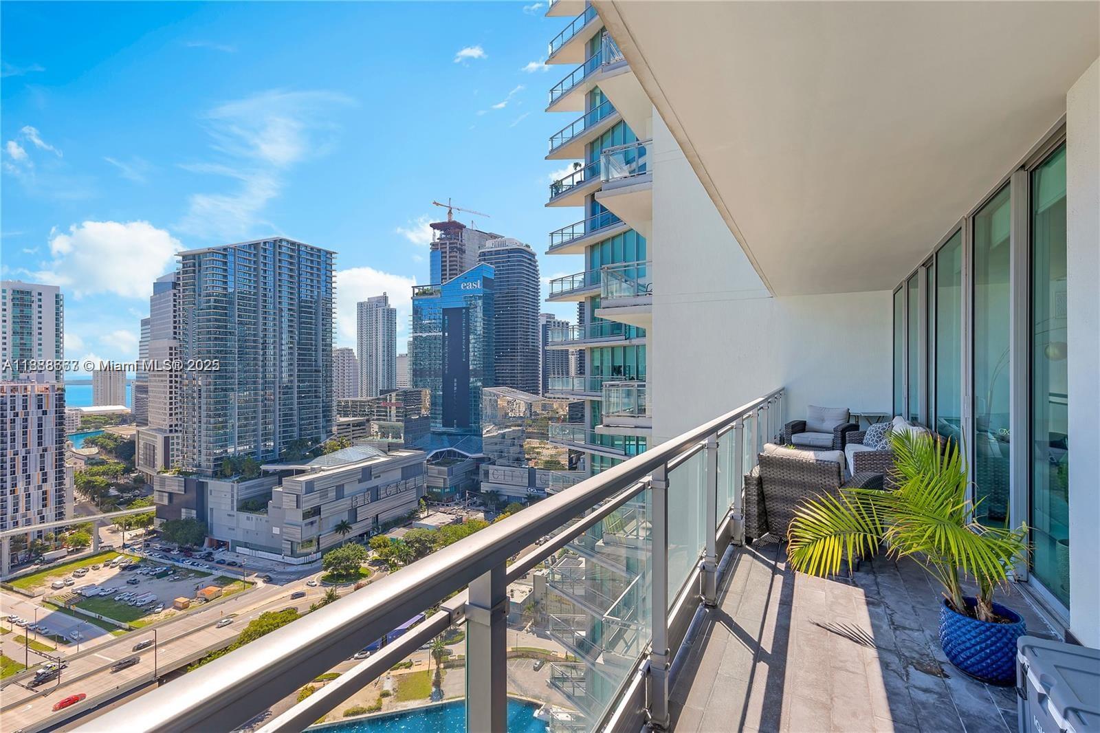 MINT CONDO - Residential