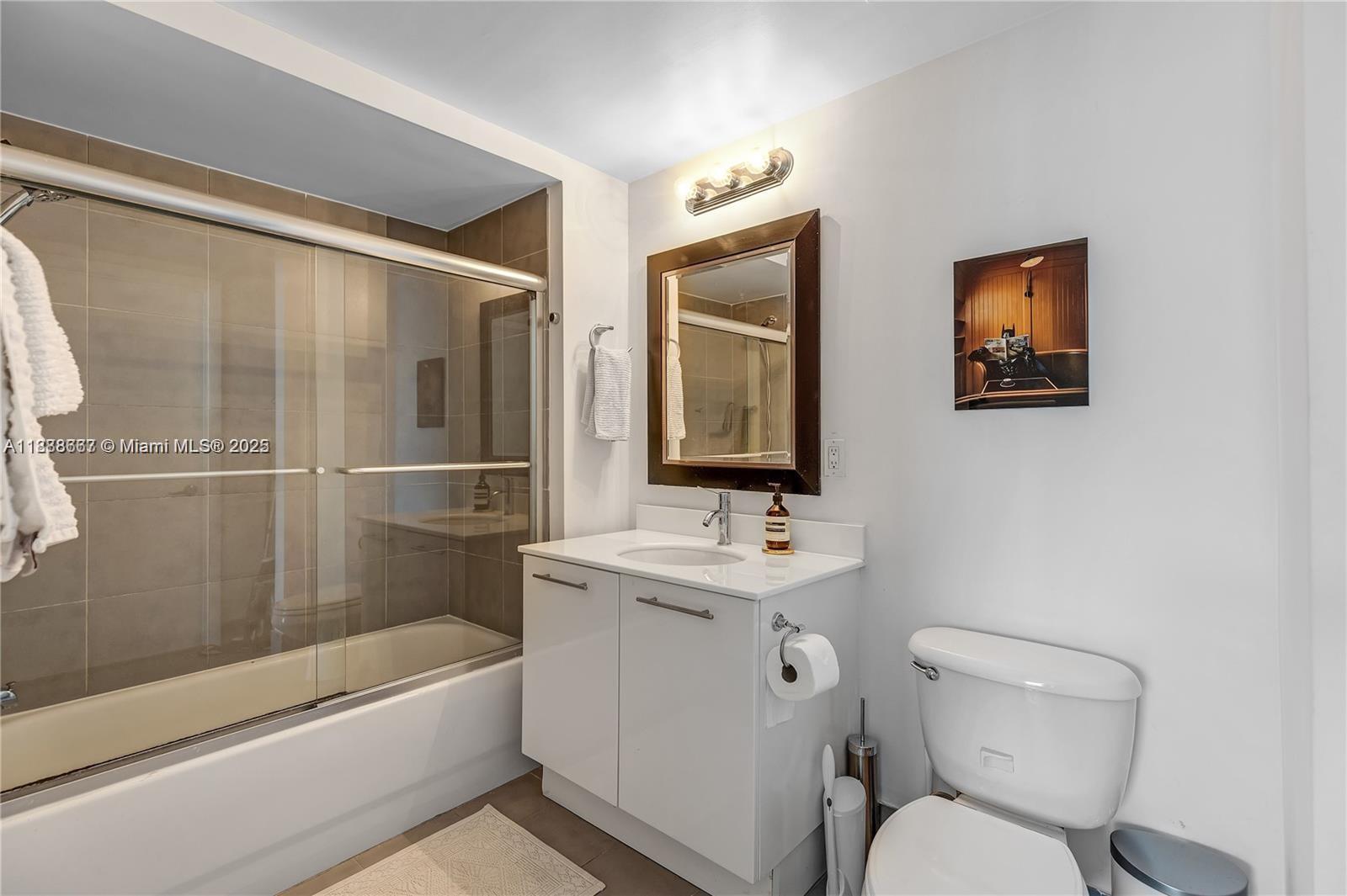 MINT CONDO - Residential