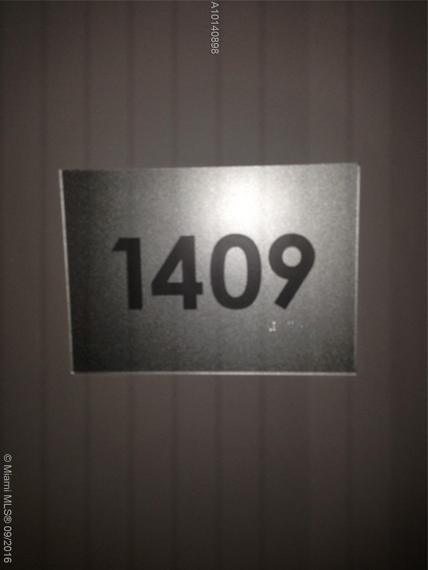 BRAND NEW ONE BEDROOM AT MILLECENTO. AMAZING CITY VIEWS, LOTS OF SUN LIGHT. BEAUTIFUL OPEN KITCHEN WITH QUARTZ COUNTER TOPS AND WHITE GLOSS CABINETS, STYLISH BATHROOM, WHITE PORCELAIN FLOORS THROUGHOUT, ROLLER LINEN SHADES AND BLACKOUT IN BEDROOM AND MASTER BEDROOM CLOSET ALREADY SET UP. AMAZING AMENITIES SUCH AS ROOFTOP DECK/POOL, FITNESS CENTER, CHILDREN PLAYROOM, MOVIE THEATER AND MORE! EASY TO SHOW!