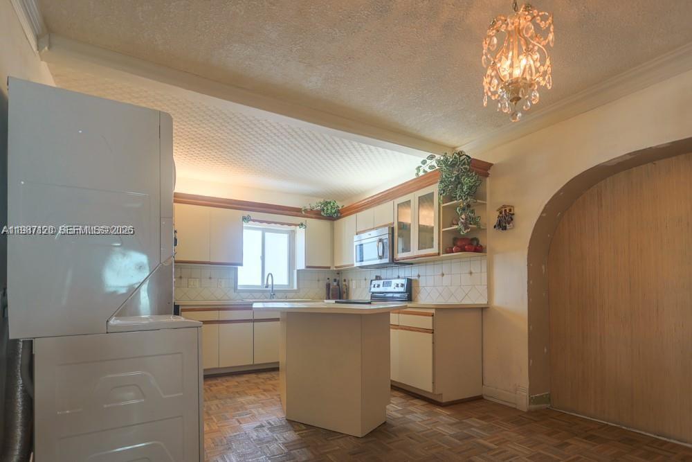 BRADLEY HEIGHTS - Residential