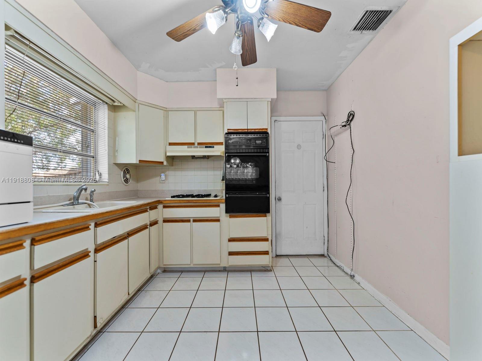 WHISPERING PINES EST SEC - Residential