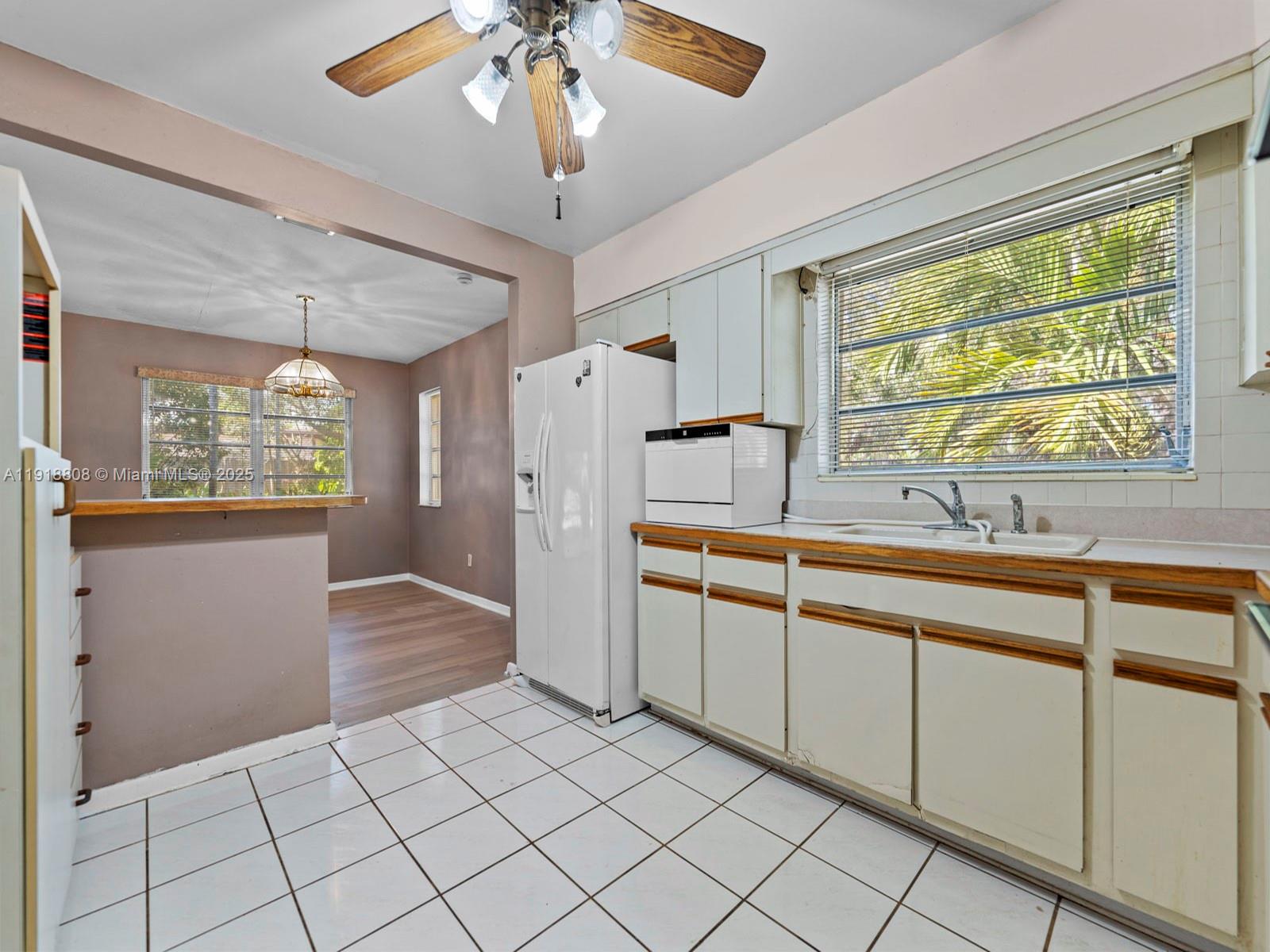 WHISPERING PINES EST SEC - Residential