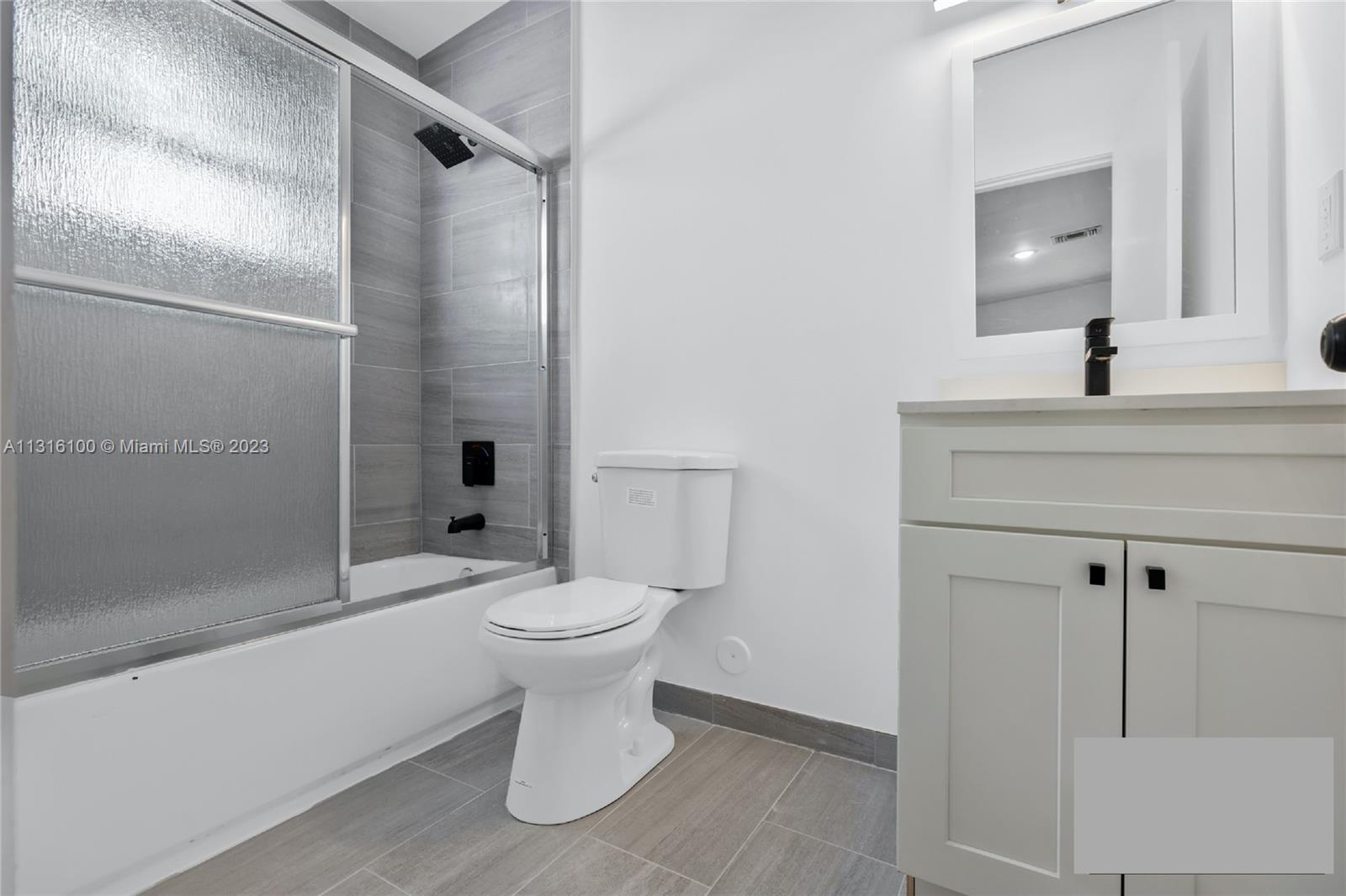 MELROSE HEIGHTS 3RD ADDN - Residential Lease