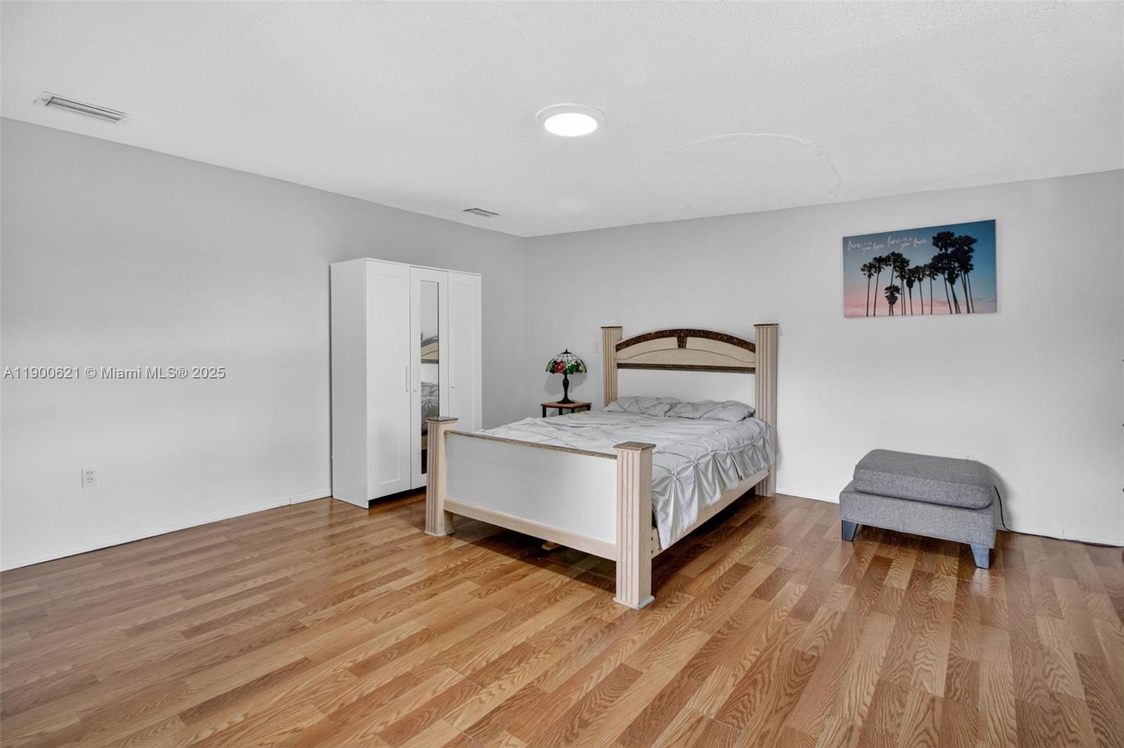 FAIRWAY ESTATES SEC SIX - Residential