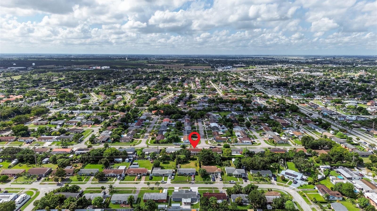 View photos, virtual tours, details... 15403 SW 107th Ct