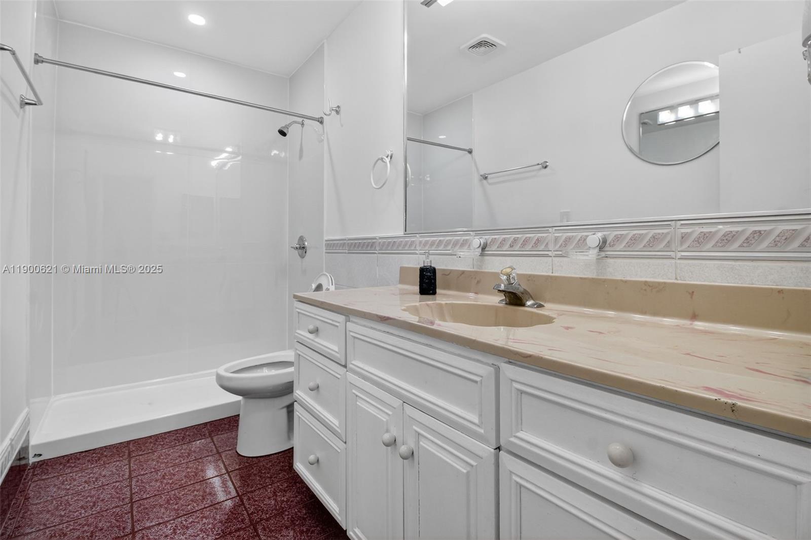 FAIRWAY ESTATES SEC SIX - Residential