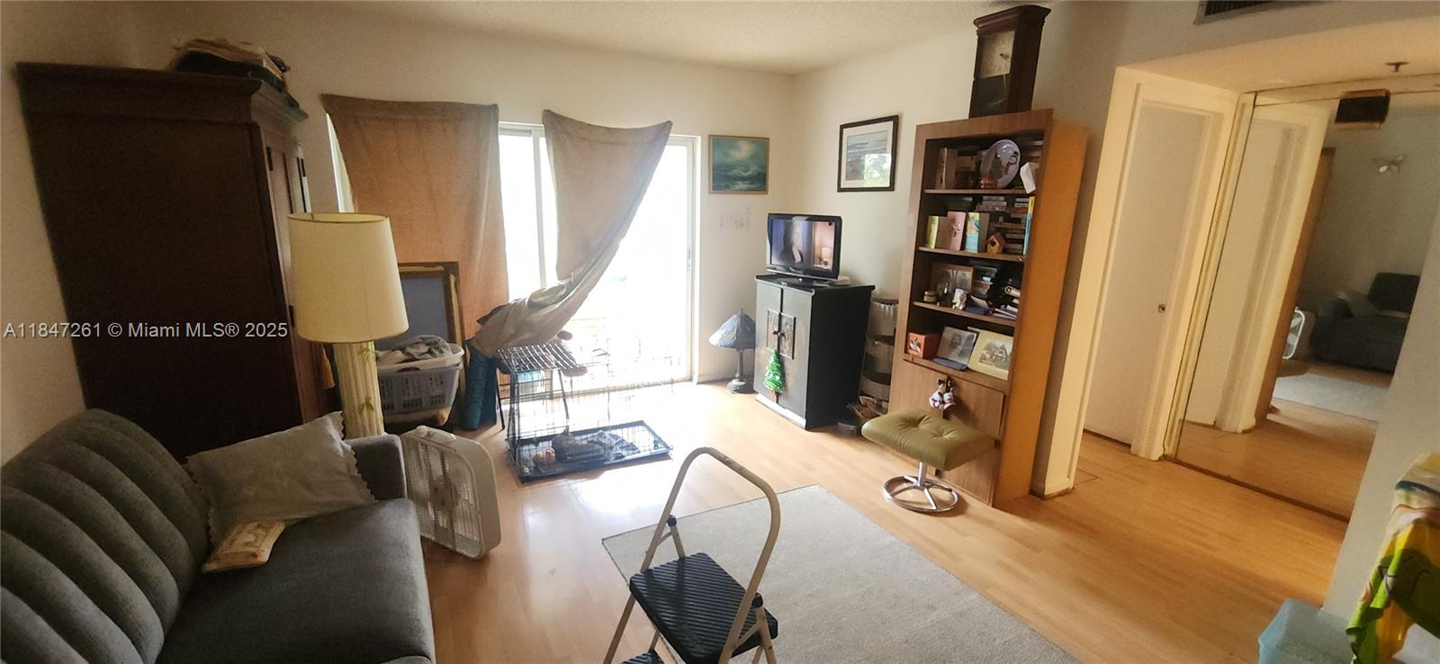 HILLCREST EAST NO 27 COND - Residential