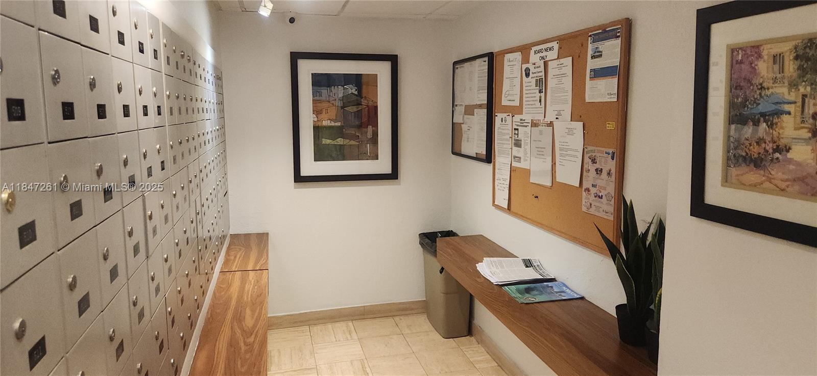 HILLCREST EAST NO 27 COND - Residential