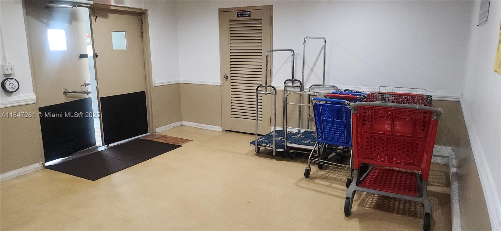 HILLCREST EAST NO 27 COND - Residential