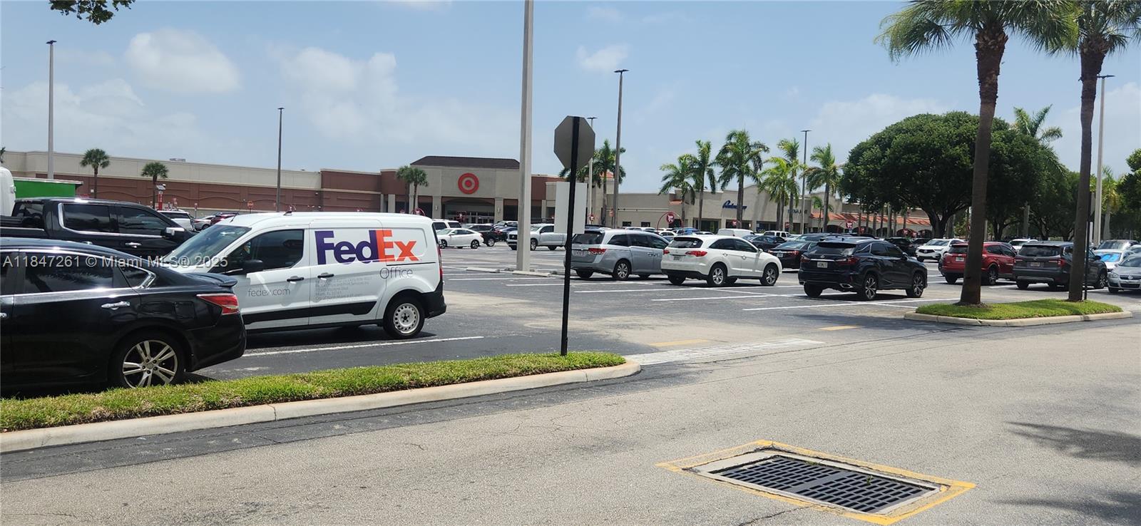 HILLCREST EAST NO 27 COND - Residential