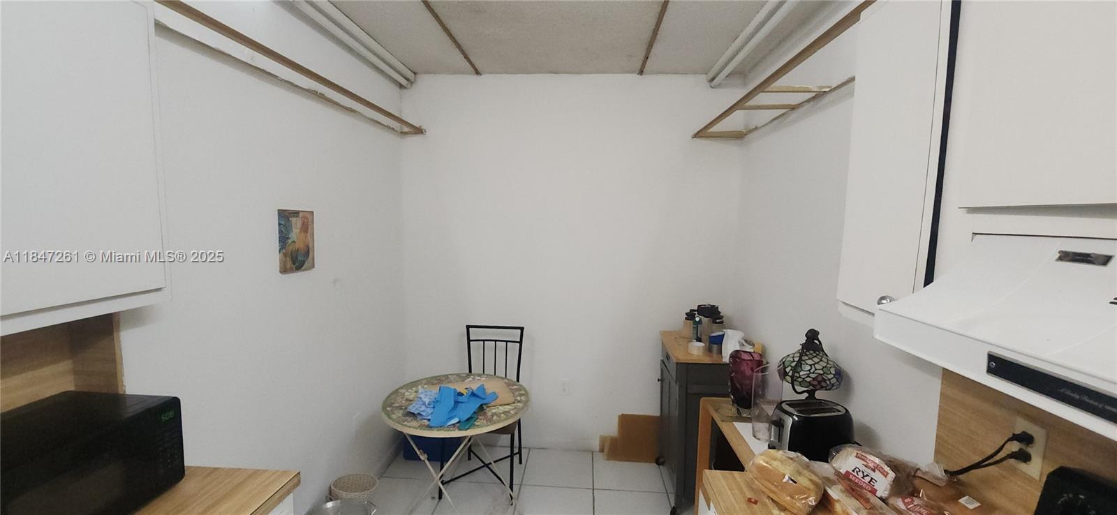 HILLCREST EAST NO 27 COND - Residential