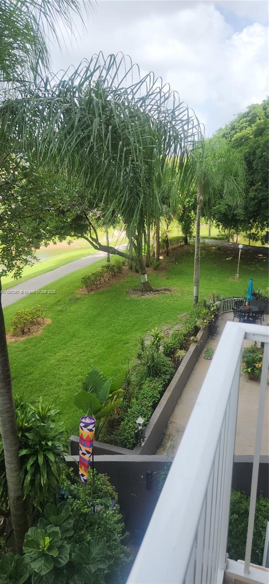 HILLCREST EAST NO 27 COND - Residential