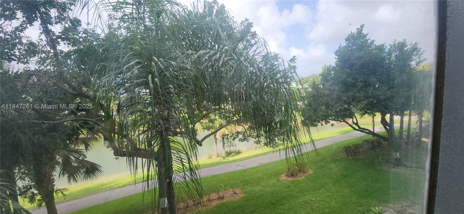 HILLCREST EAST NO 27 COND - Residential