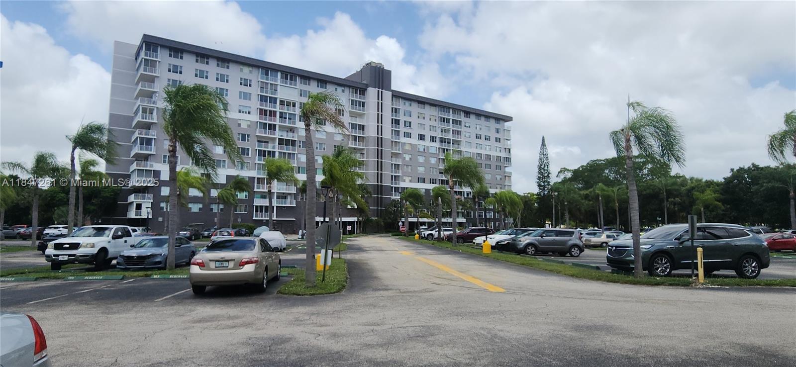 HILLCREST EAST NO 27 COND - Residential