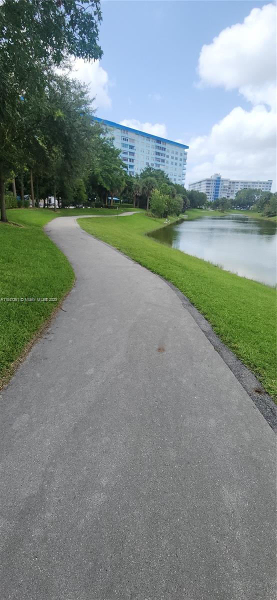 HILLCREST EAST NO 27 COND - Residential