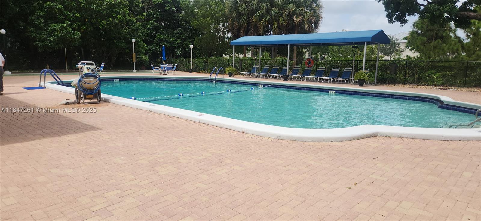 HILLCREST EAST NO 27 COND - Residential