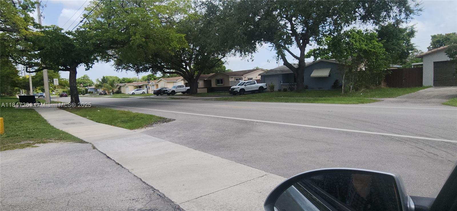 HILLCREST EAST NO 27 COND - Residential