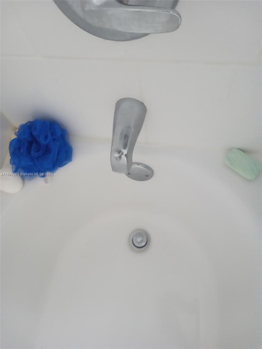 HILLCREST EAST NO 27 COND - Residential