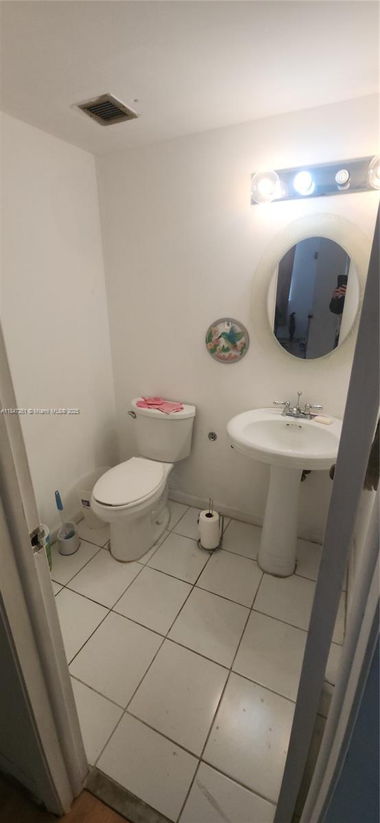 HILLCREST EAST NO 27 COND - Residential