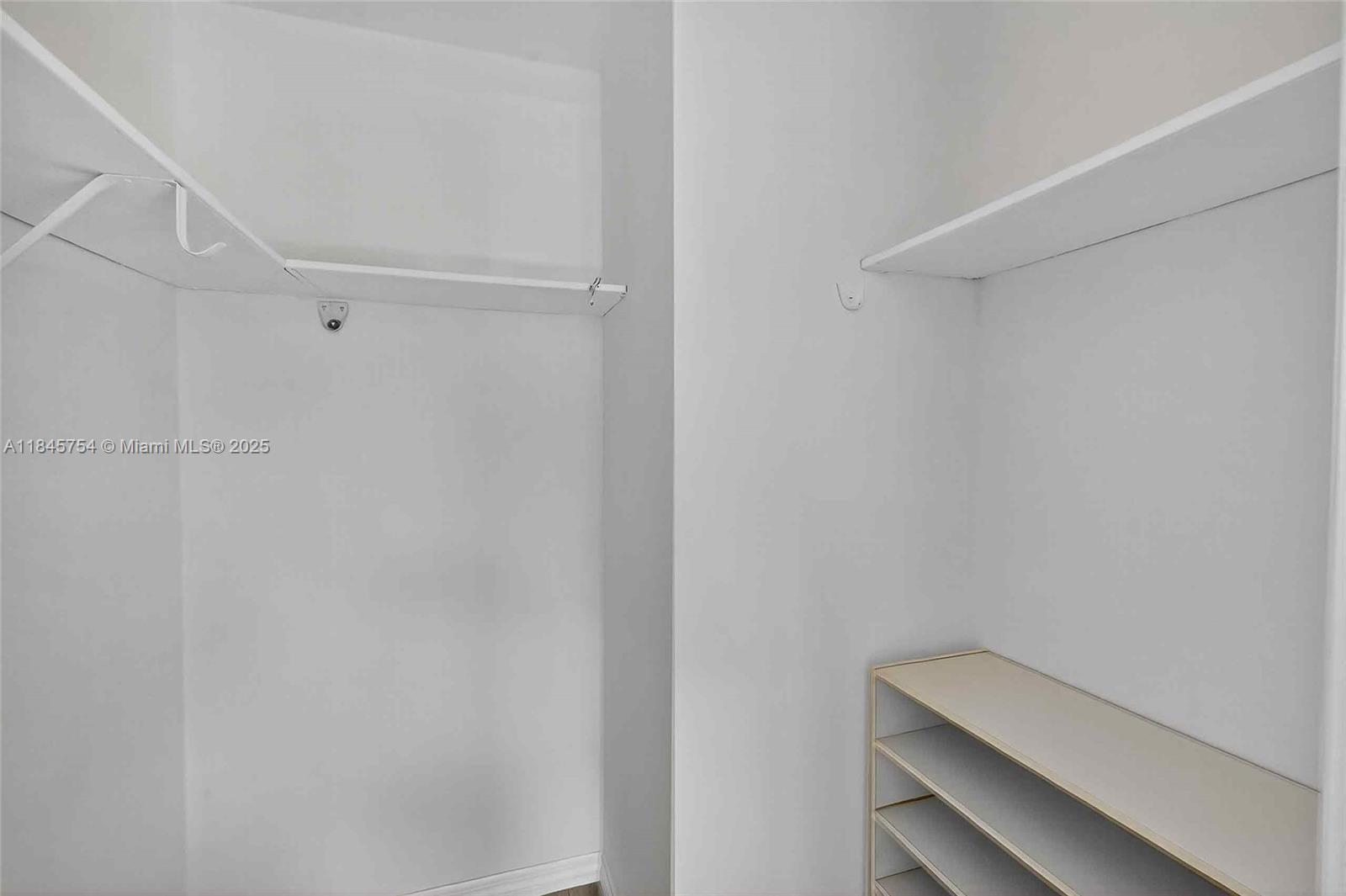 TARACOMA TOWNHOMES CONDO - Residential