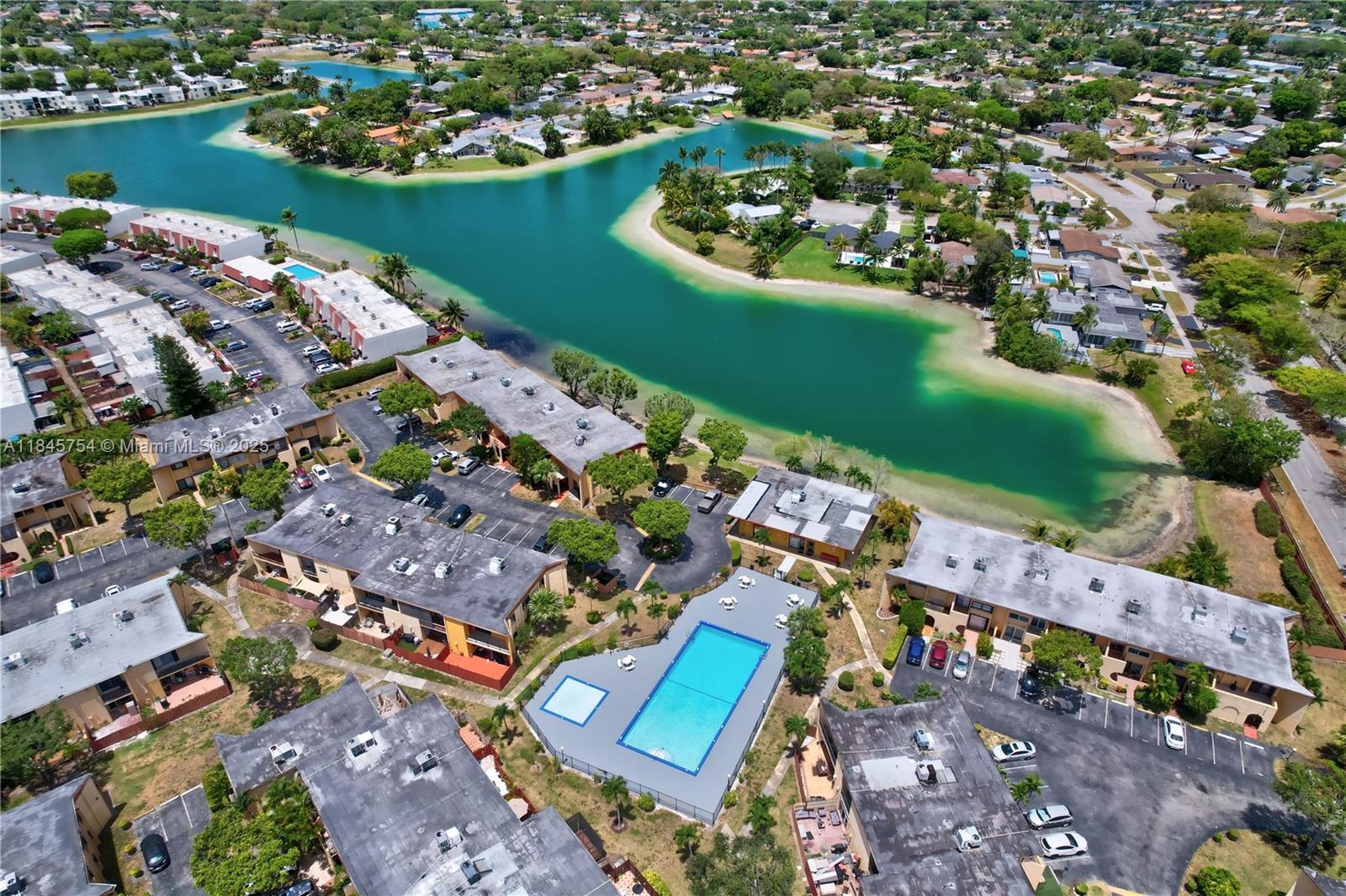 TARACOMA TOWNHOMES CONDO - Residential