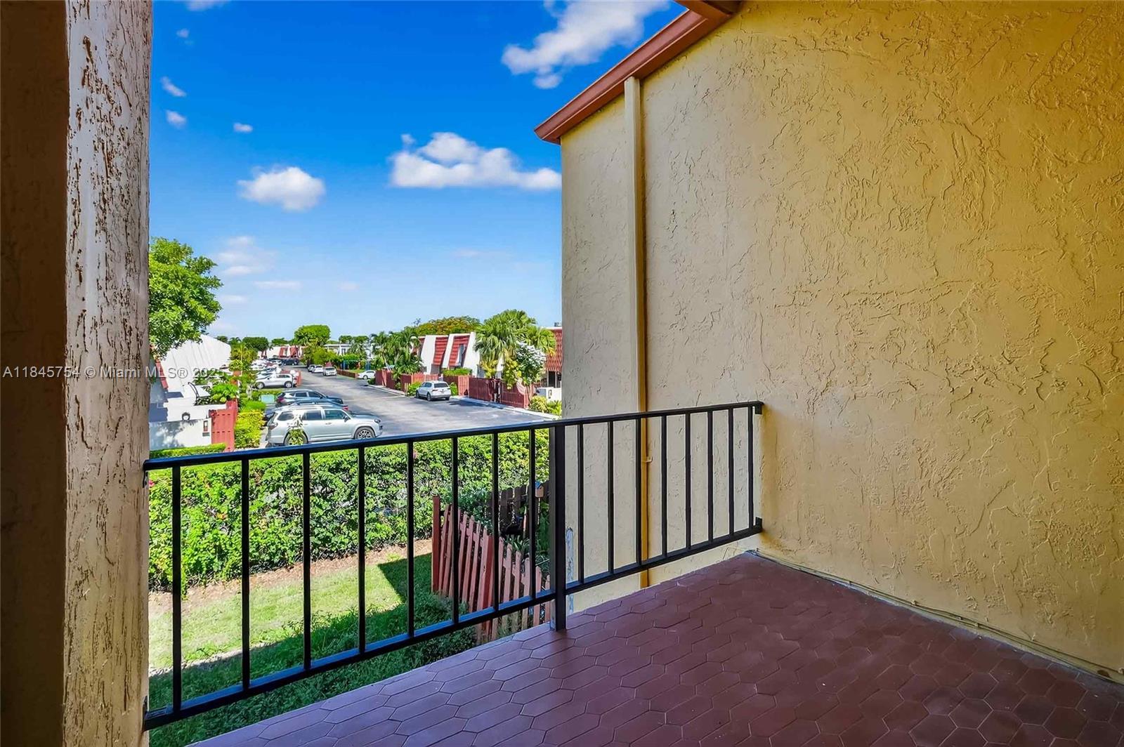 TARACOMA TOWNHOMES CONDO - Residential