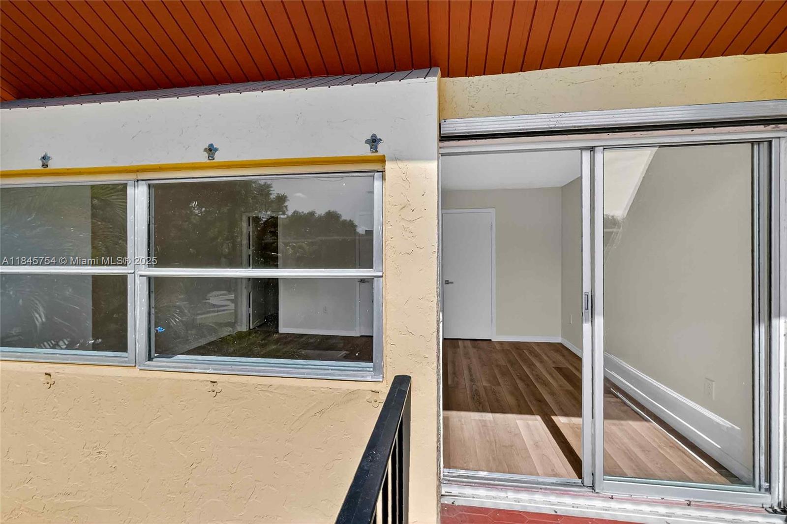 TARACOMA TOWNHOMES CONDO - Residential