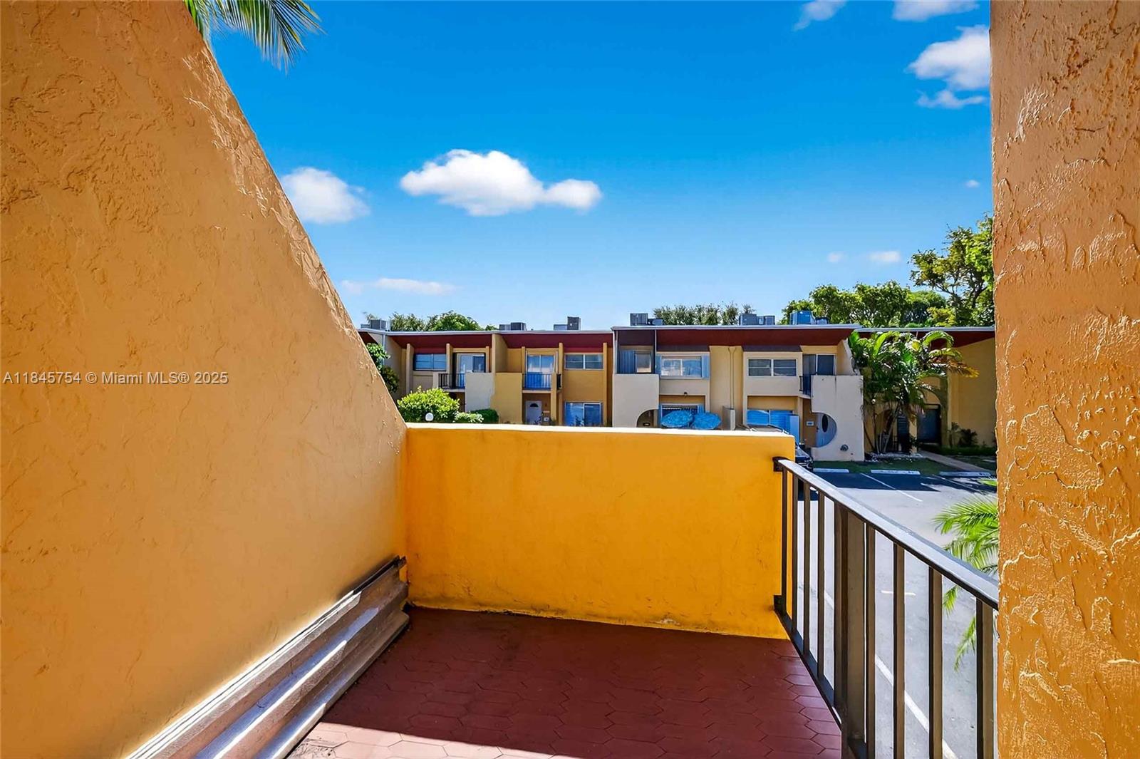 TARACOMA TOWNHOMES CONDO - Residential