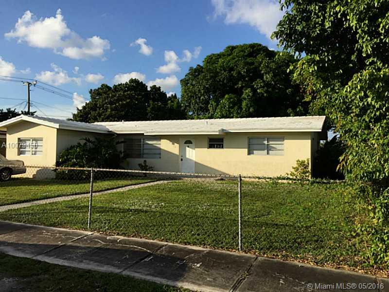 3/2 Remodeled Single Family Home. Tile Floors, Central AC. This home features a Living Room, Eat-In Kitchen, Family Room and a Fenced-In Yard. Washer/Dryer Included. Close to highways, public transportation and shopping. Ready to Move In! Easy to show, Fast Approval!