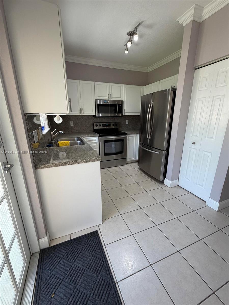 SUNRISE GOLF VILLAGE SECT - Residential