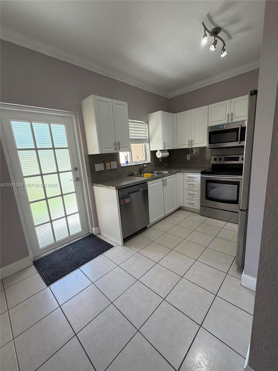 SUNRISE GOLF VILLAGE SECT - Residential