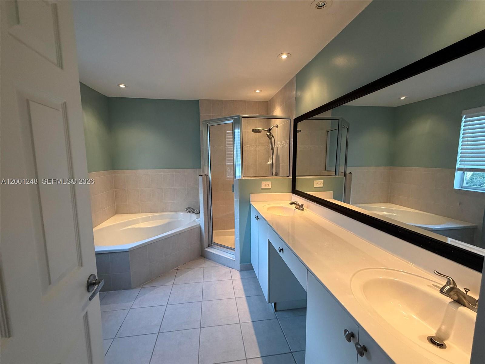 SUNRISE GOLF VILLAGE SECT - Residential