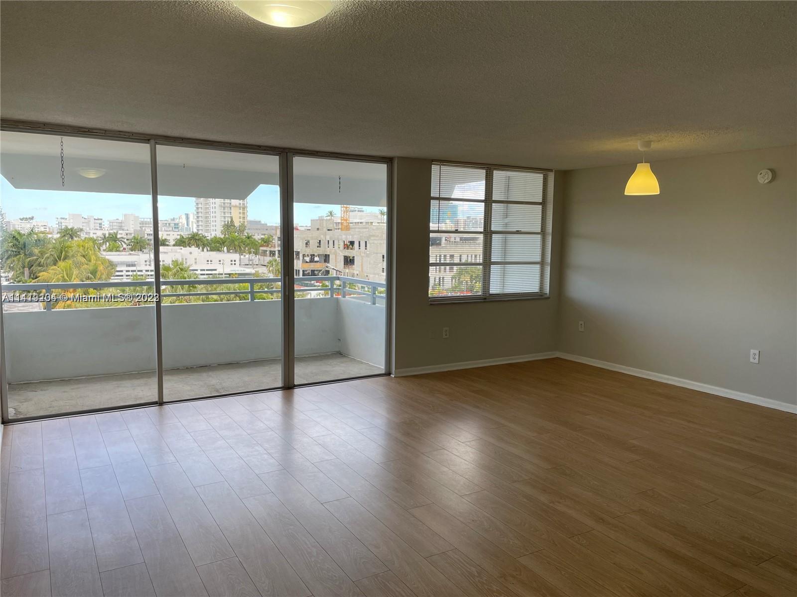 THE VINTAGE CONDO - Residential Lease