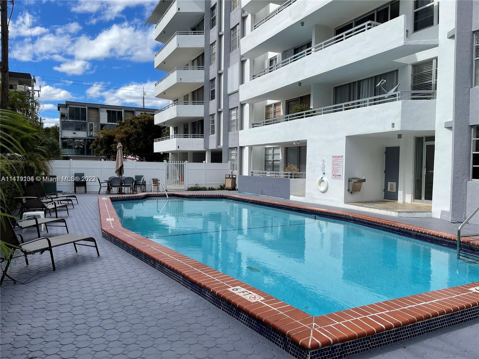 THE VINTAGE CONDO - Residential Lease