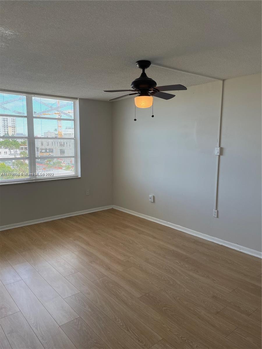 THE VINTAGE CONDO - Residential Lease