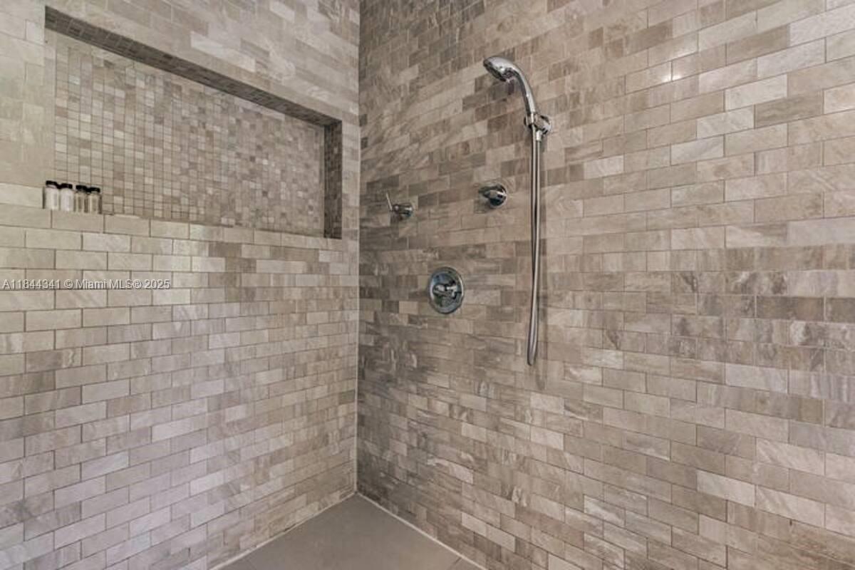 GARDEN ESTATES - Residential