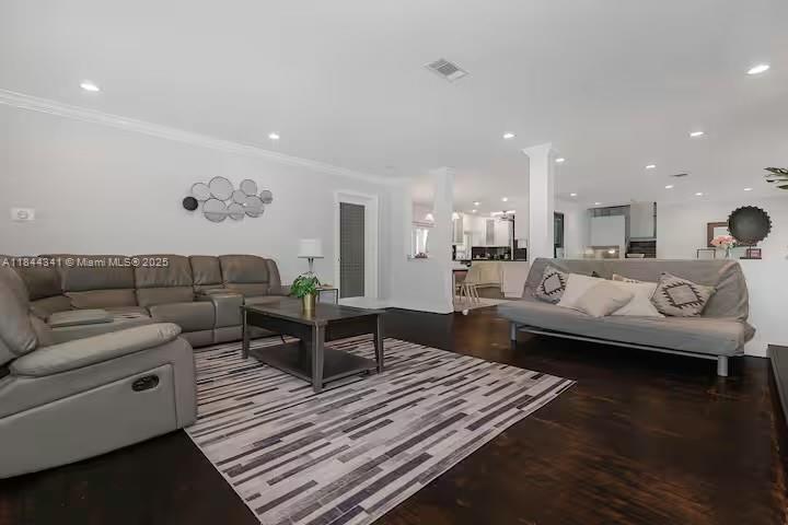 GARDEN ESTATES - Residential