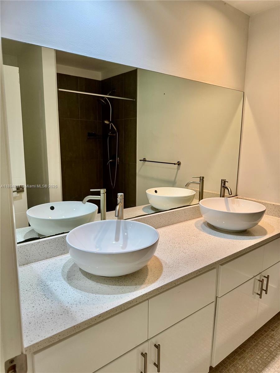 TIMBERWALK SEC 1 - Residential Lease