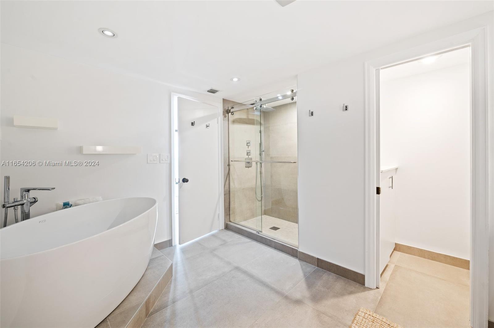 GROVE ISLE CONDO - Residential