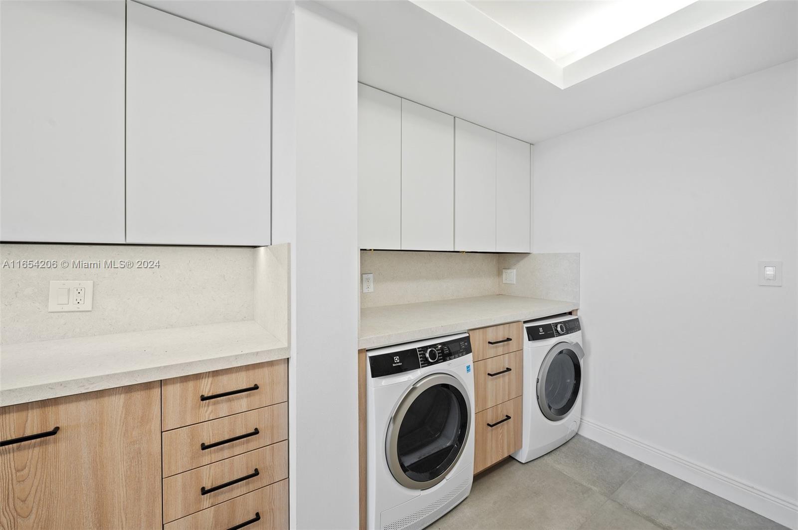 GROVE ISLE CONDO - Residential