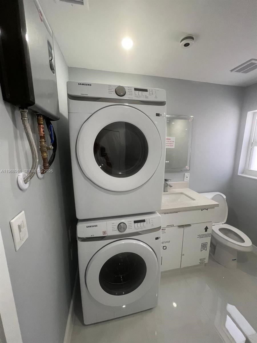 SANDERS PARK - Residential