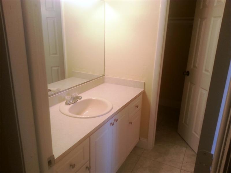 LIVINGSTONE PARK - Residential Lease